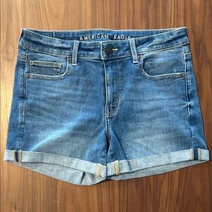 NWOT American Eagle Outfitters Women's Rolled Hem Jean Shorts